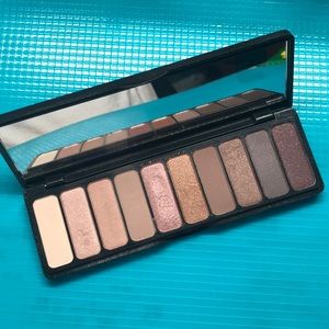 Nude Rose Gold eyeshadow palette